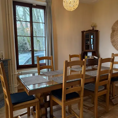 Luxury Lakeview Villa *