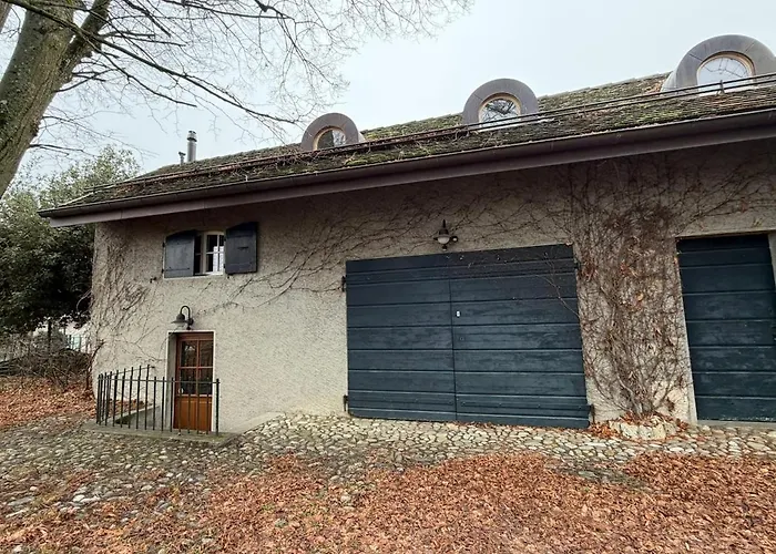 Luxury Lakeview Willa